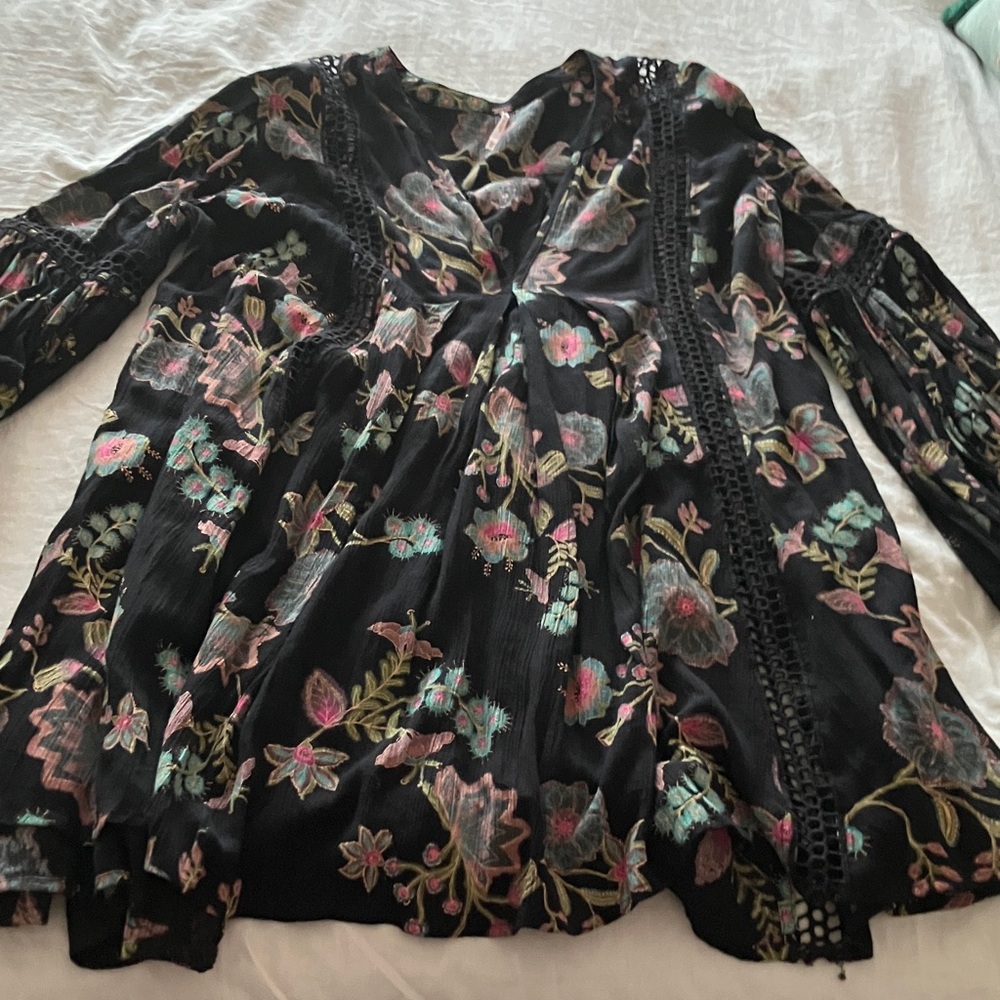 Free People Black Floral Top - Picture 1 of 11